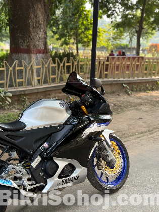 Yamaha R15M